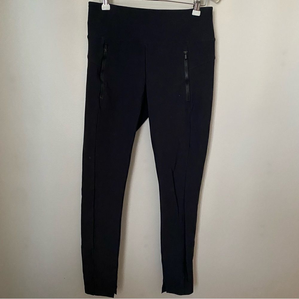 Athleta Leggings Black Zipper Pockets Athleisure athletic Casual neutral comfy
